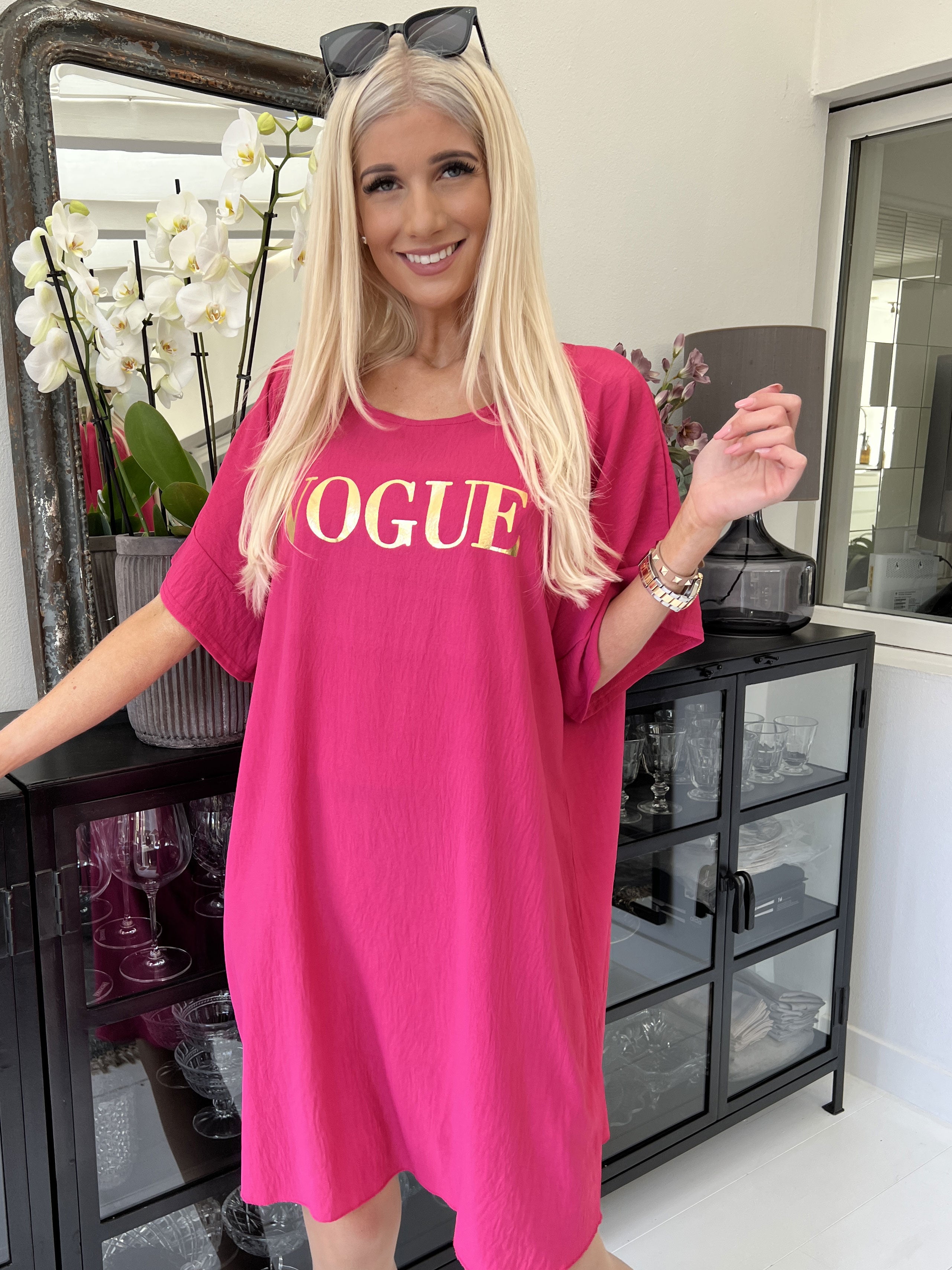 Clara - Löst sittande klänning med mode som står